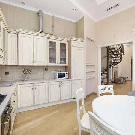 Katerynyska 2 Level With Sauna